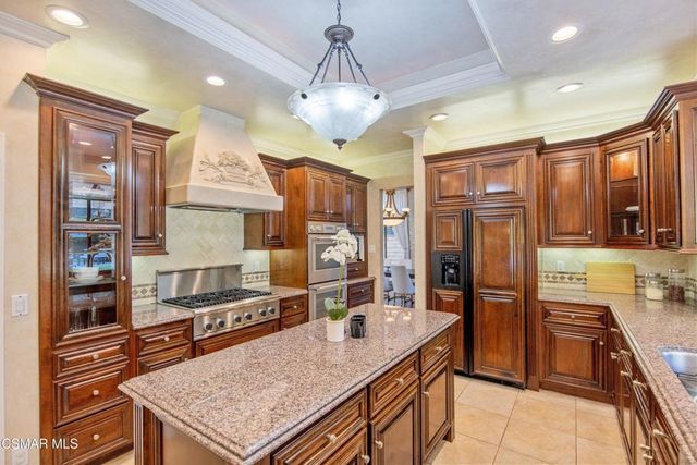 5828 Saint Laurent Drive, Agoura Hills, CA 91301