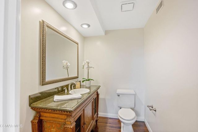 5828 Saint Laurent Drive, Agoura Hills, CA 91301
