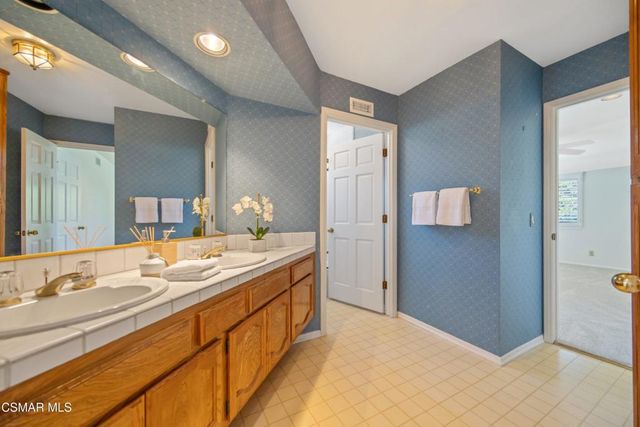 5828 Saint Laurent Drive, Agoura Hills, CA 91301
