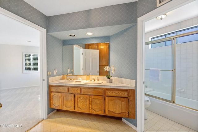 5828 Saint Laurent Drive, Agoura Hills, CA 91301