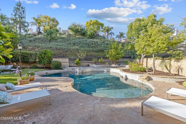5828 Saint Laurent Drive, Agoura Hills, CA 91301