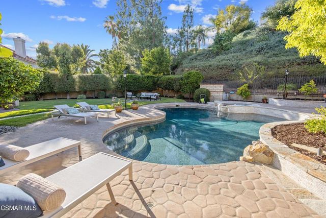 5828 Saint Laurent Drive, Agoura Hills, CA 91301