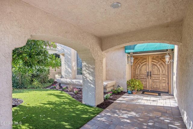 5828 Saint Laurent Drive, Agoura Hills, CA 91301