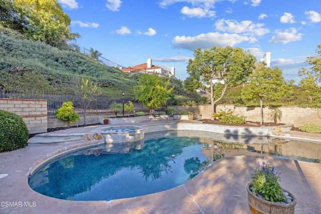 5828 Saint Laurent Drive, Agoura Hills, CA 91301