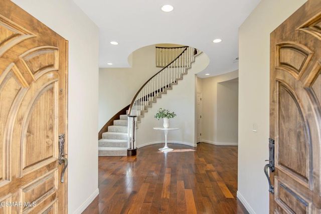 5828 Saint Laurent Drive, Agoura Hills, CA 91301