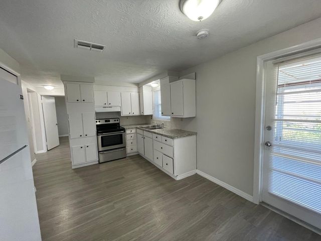 1130 POWERSONG STREET, Holiday, FL 34690