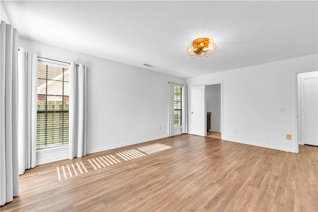 3370 Southridge Drive, Fayetteville, AR 72703