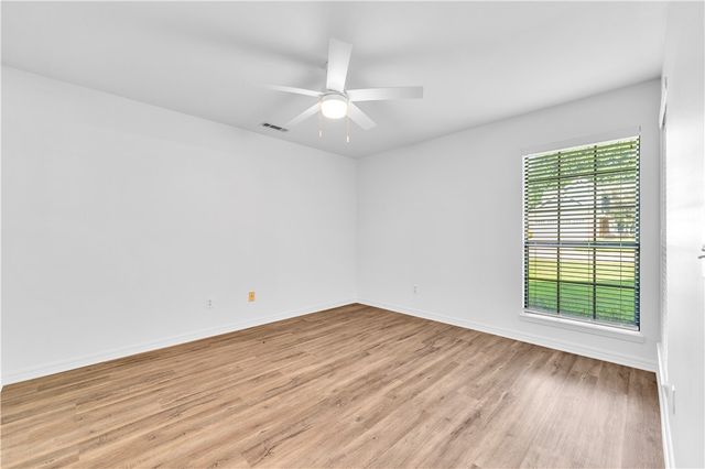 3370 Southridge Drive, Fayetteville, AR 72703