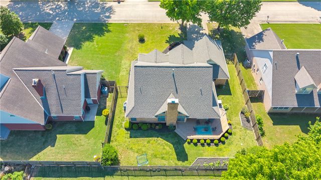 3370 Southridge Drive, Fayetteville, AR 72703