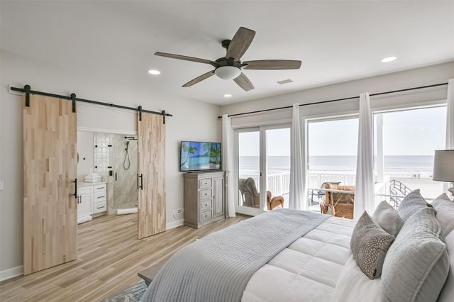 11811 Sunbather Lane, Galveston, TX 77554