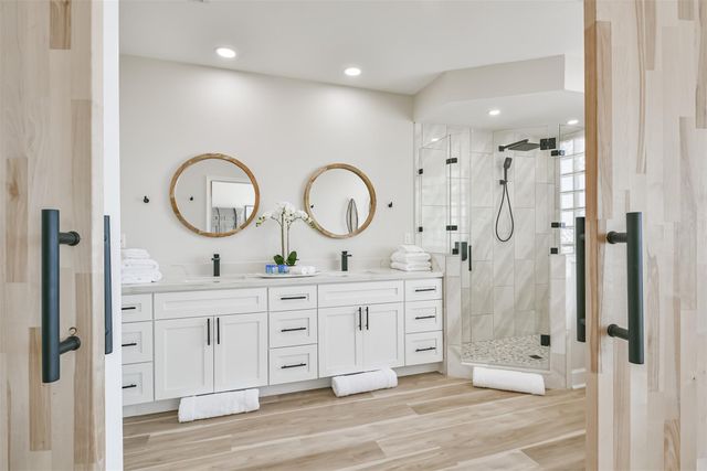 11811 Sunbather Lane, Galveston, TX 77554