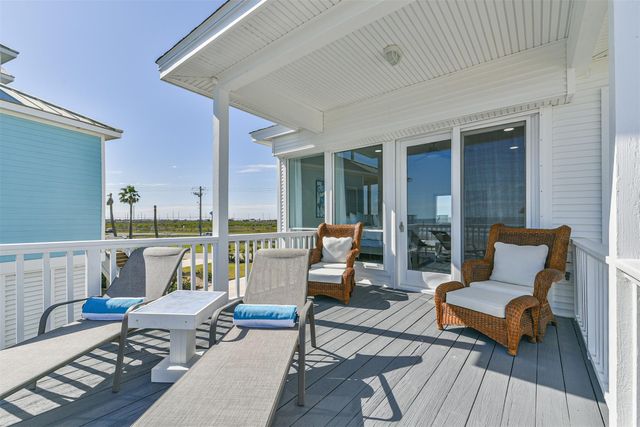 11811 Sunbather Lane, Galveston, TX 77554