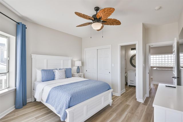 11811 Sunbather Lane, Galveston, TX 77554