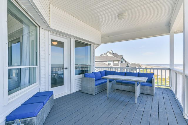 11811 Sunbather Lane, Galveston, TX 77554