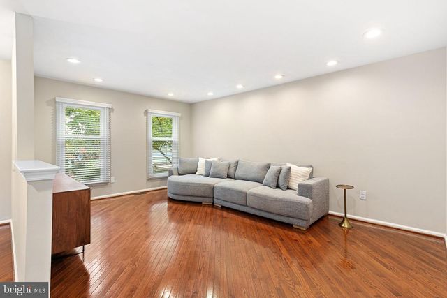 913 SOCIETY HILL BLVD, Cherry Hill, NJ 08003