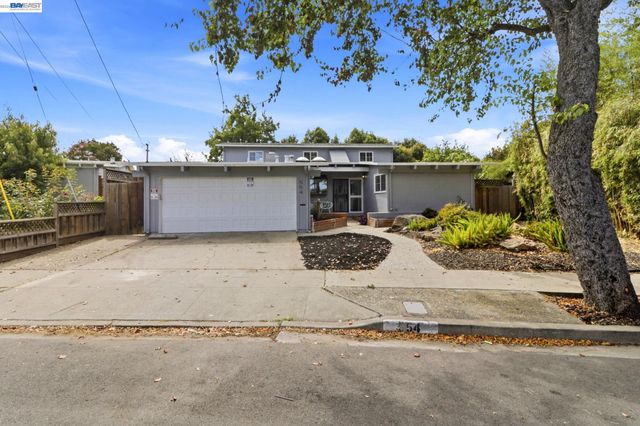554 Beechmont Lane, Hayward, CA 94544