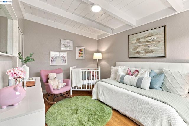 554 Beechmont Lane, Hayward, CA 94544