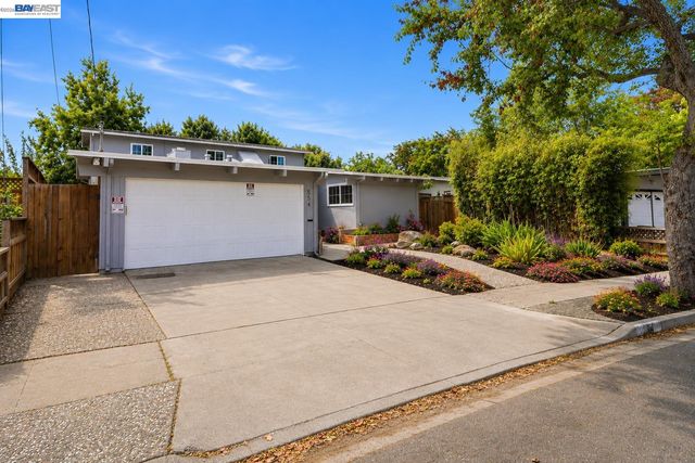 554 Beechmont Lane, Hayward, CA 94544
