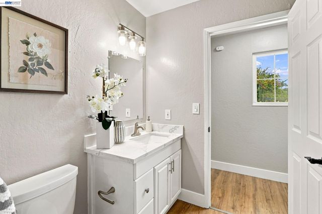 554 Beechmont Lane, Hayward, CA 94544