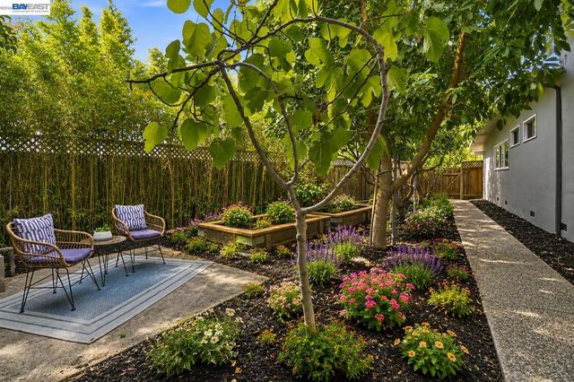 554 Beechmont Lane, Hayward, CA 94544