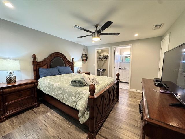 2724 49TH AVENUE W 2724, Bradenton, FL 34207
