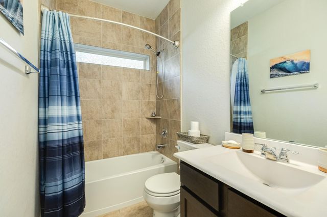 702 Shadow Bend, Richwood, TX 77531