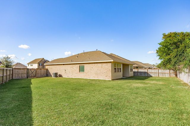 702 Shadow Bend, Richwood, TX 77531