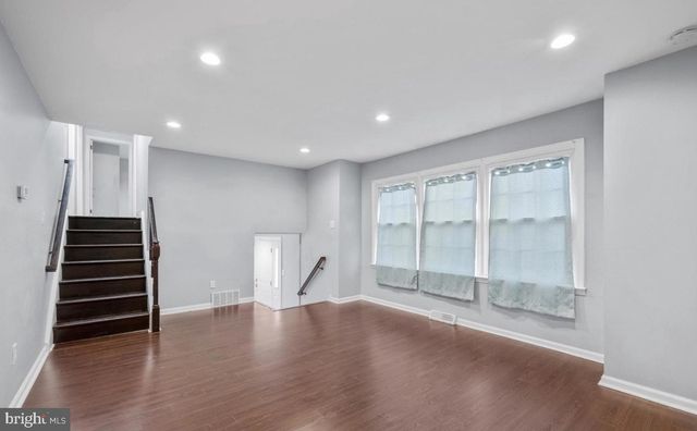 4 PINEDALE RD, Newark, DE 19711