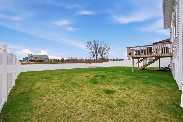 10158 Burgundy Drive, Horace, ND 58047