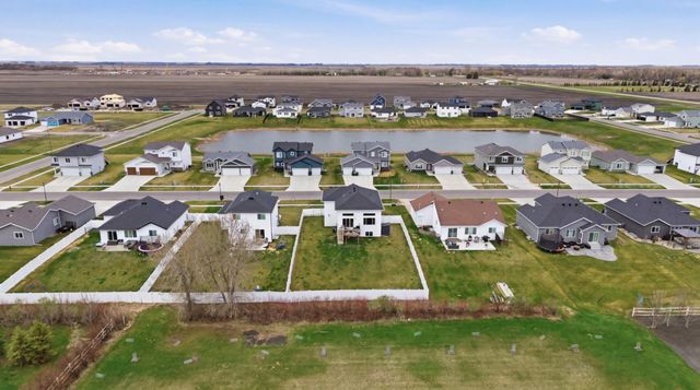 10158 Burgundy Drive, Horace, ND 58047