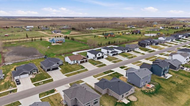 10158 Burgundy Drive, Horace, ND 58047