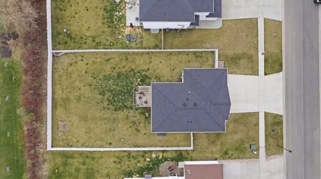 10158 Burgundy Drive, Horace, ND 58047