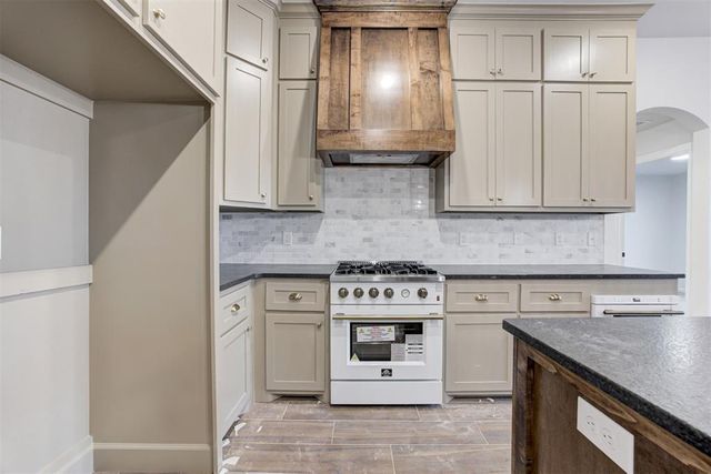 11941 NW 120th Street, Yukon, OK 73099