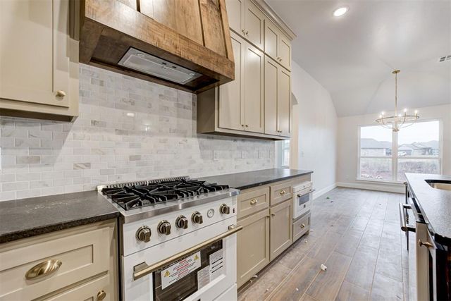 11941 NW 120th Street, Yukon, OK 73099