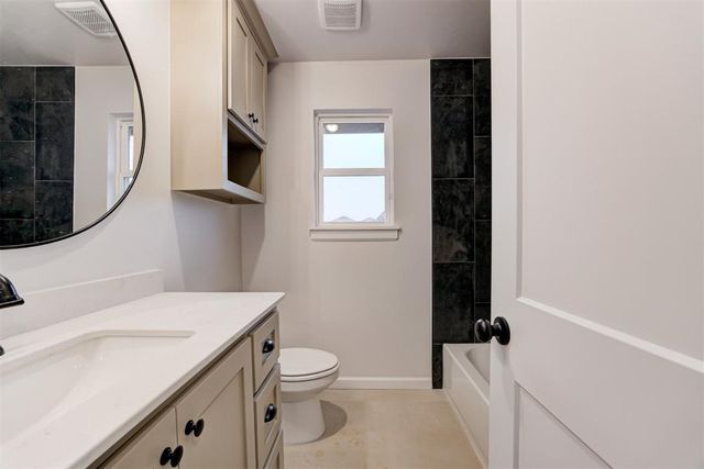 11941 NW 120th Street, Yukon, OK 73099