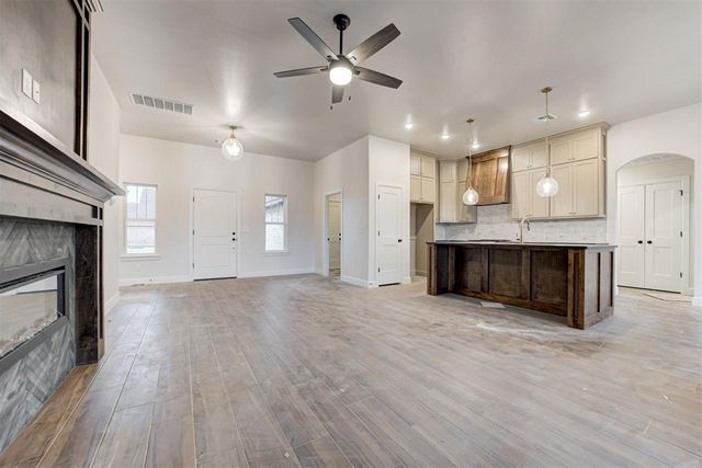 11941 NW 120th Street, Yukon, OK 73099