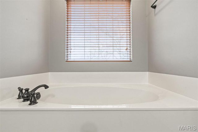 311 Englewood Court, Washington, MO 63090