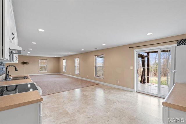 311 Englewood Court, Washington, MO 63090