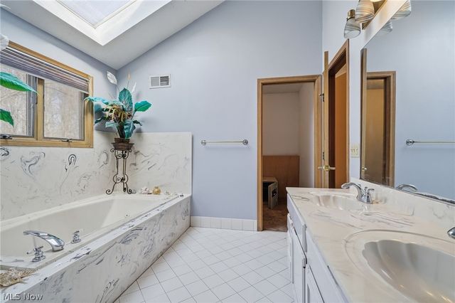 19649 Sagamore Road, Walton Hills, OH 44146