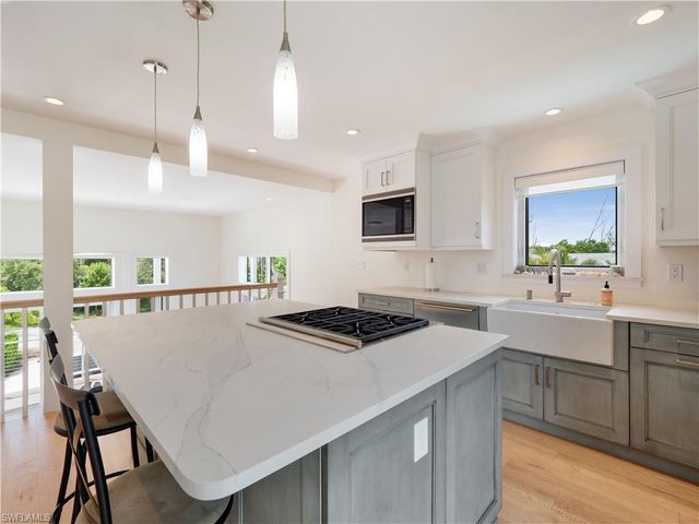 2480 Library WAY, Sanibel, FL 33957