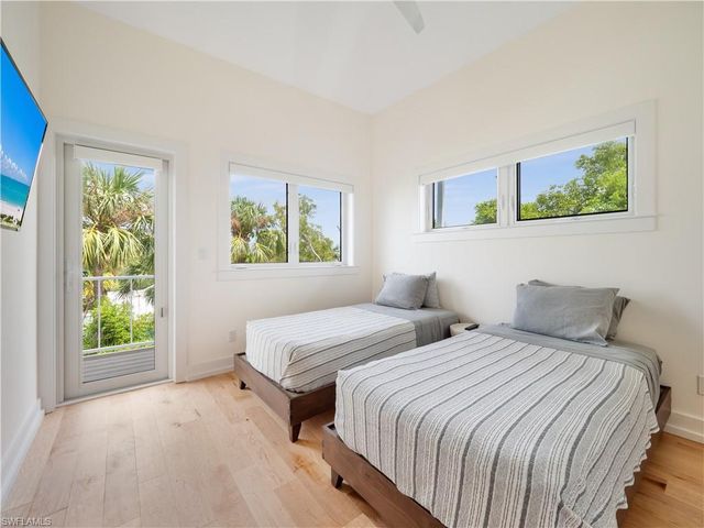 2480 Library WAY, Sanibel, FL 33957