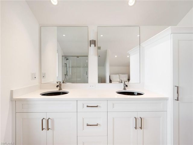 2480 Library WAY, Sanibel, FL 33957