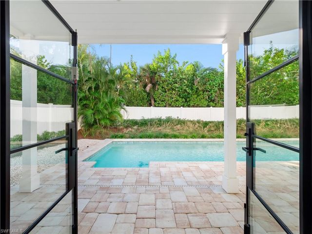 2480 Library WAY, Sanibel, FL 33957