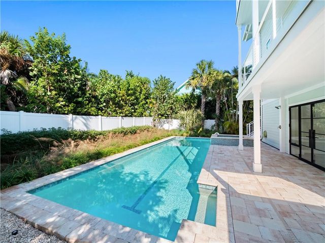 2480 Library WAY, Sanibel, FL 33957