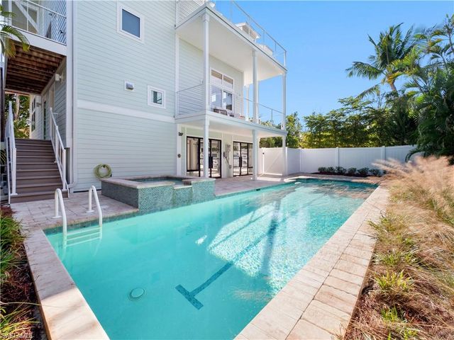 2480 Library WAY, Sanibel, FL 33957