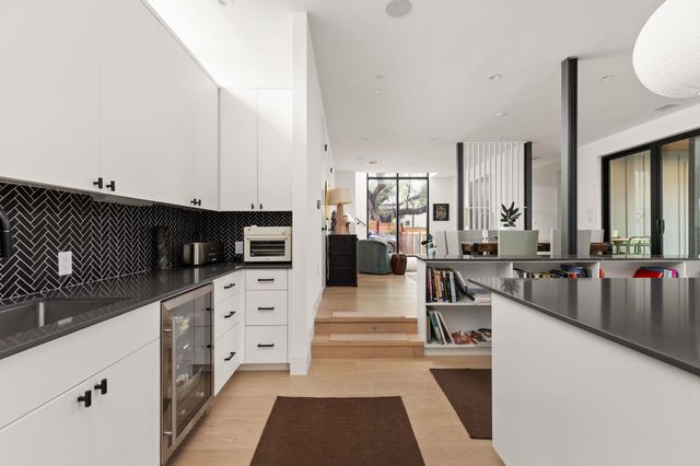 1603 Chelsea LN 1, Austin, TX 78704