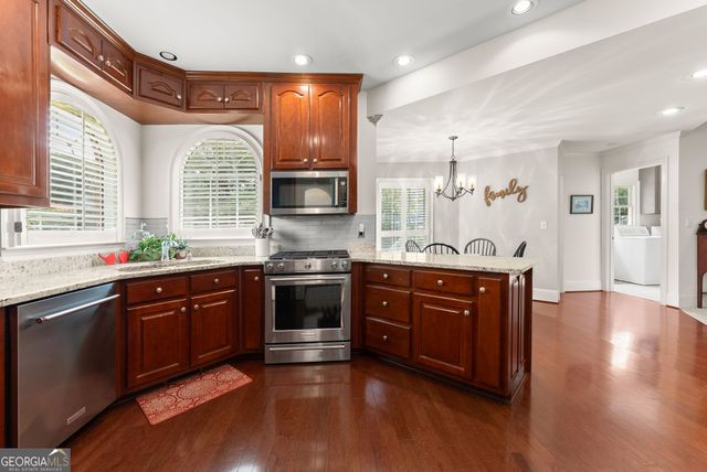3869 Alexandria Drive, Gainesville, GA 30506