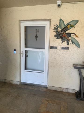 424 SE 10TH Street 104, Dania Beach, FL 33004
