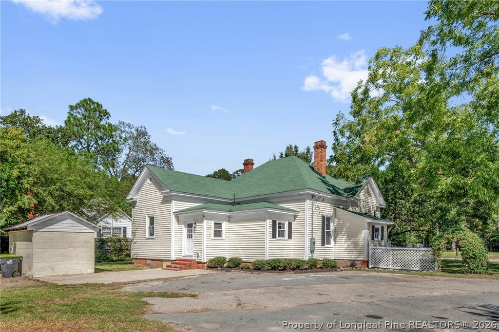806 W Roseboro Street, Roseboro, NC 28382 — photo 2