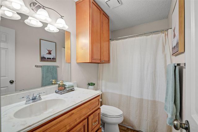 3063 Cr-580, West Columbia, TX 77486